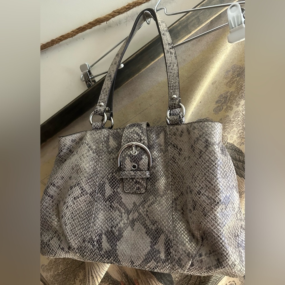 * Coach Handbag Shoulder Bag Satchel Leather Bag *